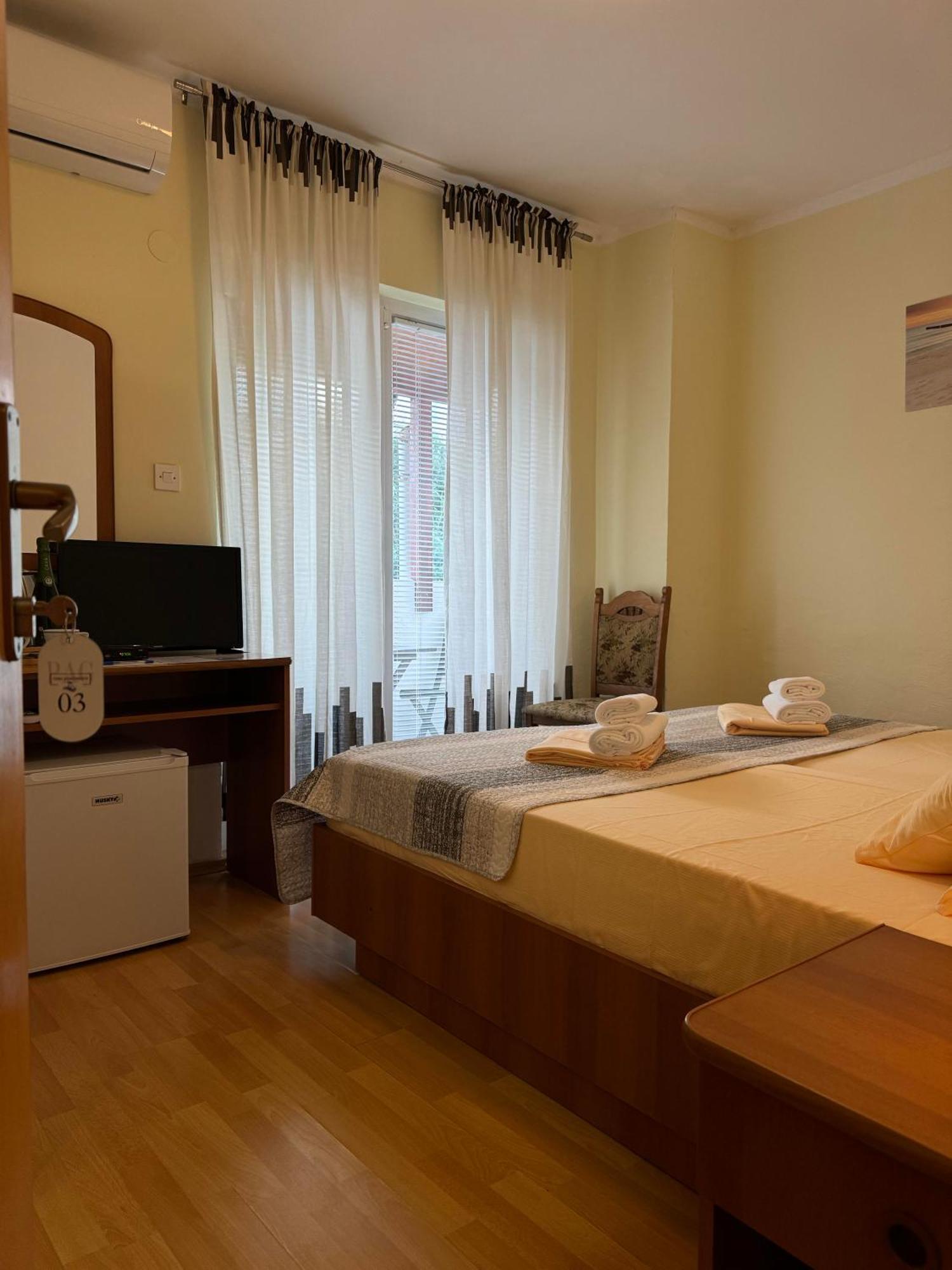 Pag Vero Apartments Pag Town Extérieur photo