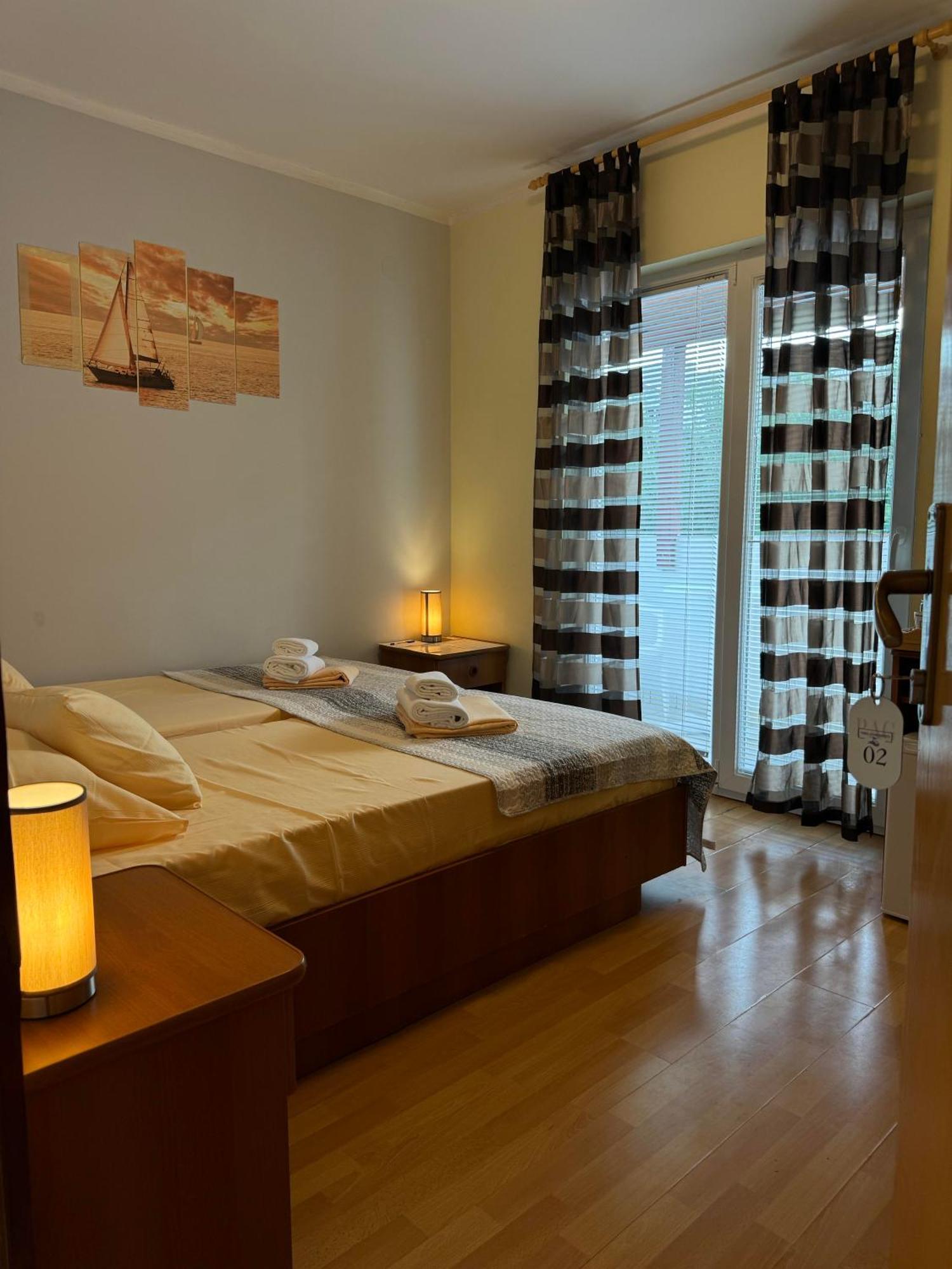 Pag Vero Apartments Pag Town Extérieur photo